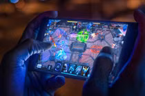 Razer Phone 2 - điện thoại chuyên chơi game tốt nhất 