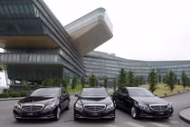 JW Marriott Hà Nội sử dụng Mercedes E-Class làm xe đưa đón