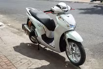 Honda SH300i 2016 vừa “đập thùng” đã lên đồ chơi khủng