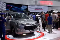 Thị trường ôtô Việt còn giảm giá mạnh vì hàng "tồn kho"