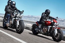 Triumph Rocket III 2019 ra mắt hai phiên bản R và GT