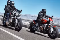 Triumph Rocket III 2019 ra mắt hai phiên bản R và GT
