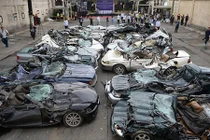 Philippines nghiền nát hàng chục xe sang đắt tiền nhập lậu