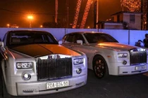 Điểm mặt “xế hộp” Rolls-Royce mạ vàng biển khủng tại VN