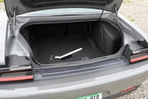 Phát hiện tội phạm truy nã trong cốp xe nhờ... bán đấu giá