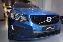 Cận cảnh xe Volvo XC60 chính hãng gần 2 tỷ tại VN