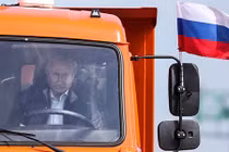 Tổng thống Nga Putin có bằng lái xe ôtô tải cách đây 20 năm