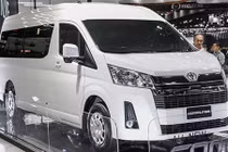 Toyota Hiace thế hệ mới bán ra 1 tỷ đồng tại Philippines 