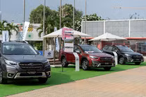 Ôtô nhập khẩu giảm hàng trăm triệu đồng "đấu" xe lắp ráp Việt Nam