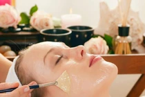 Dùng mật ong theo cách này chắc chắn da bạn sẽ trẻ như gái 20