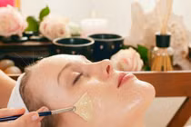 Dùng mật ong theo cách này chắc chắn da bạn sẽ trẻ như gái 20