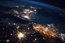 Ảnh Trái đất chụp từ không gian gây sửng sốt nhất 2017