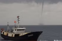 Tàu cá Trung Quốc bị chìm ở Biển Đông