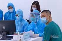 5 người phản ứng sau tiêm vắc-xin COVID-19 sức khỏe ổn định