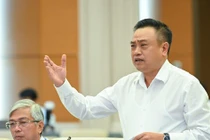 Chủ tịch Hà Nội: Mỗi ô tô cần một thẻ định danh