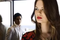 Sếp bà 'bị' lái xe trẻ trung, khéo miệng của chồng bỏ 'bùa yêu'