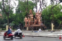 Nhiều tranh cãi về tượng đài CSGT và PCCC ở giữa Thủ đô