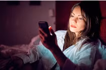 Giúp bạn, bạn cướp luôn chồng