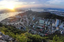 Núi Bài Thơ đẹp thế nào mà Quảng Ninh muốn sớm mở cửa trở lại?