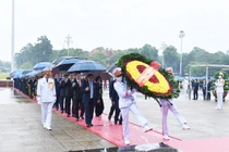 Lãnh đạo Đảng, Nhà nước và các ĐBQH viếng Lăng Chủ tịch Hồ Chí Minh
