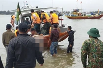 Diễn biến mới vụ chìm tàu chở 39 người ở vùng biển Cửa Đại