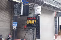 Hà Nội: Nguy cơ cháy nổ từ loạt quán karaoke ở phố Triều Khúc