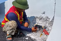 Cao tốc nghìn tỷ vừa thông xe đã mất 3.000m cáp điện