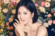 Song Hye Kyo đẹp rụng rời trong bộ ảnh 'đánh úp' khán giả