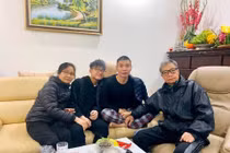 Con trai và bố mẹ đến chơi nhà mới của NSND Công Lý ngày Tết