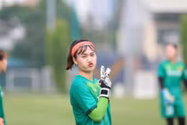 Hình ảnh đời thường dịu dàng của các cô gái tuyển bóng đá nữ Việt Nam