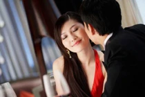 Cả tin, sếp bà cay đắng mất chồng vào tay 'cô em kết nghĩa'