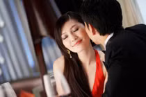 Cả tin, sếp bà cay đắng mất chồng vào tay 'cô em kết nghĩa'