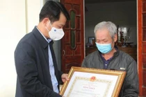 Thanh Hóa tặng bằng khen “người hùng” cứu cháu bé trong vụ cháy nhà