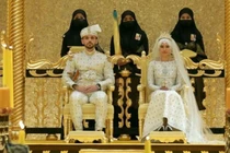 Đám cưới 10 ngày phủ đầy vàng và kim cương của Công chúa Brunei