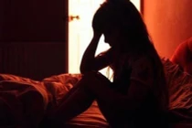 Giang hồ đất Cảng vào quán gội đầu cưỡng hiếp bà chủ