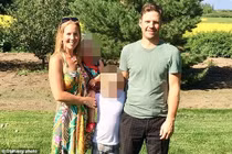 Hãi hùng người mẹ bị gấu vồ chết trước mặt con trai