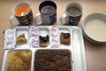 Cận cảnh khẩu phần ăn dã chiến của binh sĩ trên thế giới