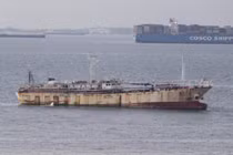 Hải cảnh Indonesia chặn tàu Trung Quốc, phát hiện thi thể người đông cứng