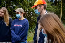 Anh truy tìm gần 500 du khách đến từ Vũ Hán giữa “bão” virus corona