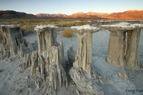 Choáng ngợp nhũ đá độc đáo của hồ muối cao 8.000 mét 