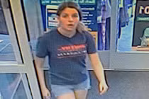 Cô gái vứt ba lô nghi chứa thi thể người vào thùng rác