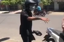 Ra đường không lý do chính đáng, công nhân Trần Văn Em bị phạt 2 triệu đồng