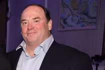 Doanh nhân được ông Trump chọn làm Bộ trưởng Hải quân Mỹ là ai?