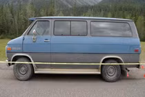 12 thi thể đầy vết đạn bắn, xếp chồng trên xe ở Mexico