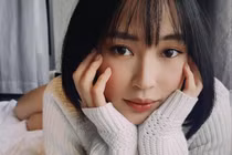 Hotgirl Sun HT: "Mẹ bảo tôi đừng lấy đi chồng để...ở nhà với mẹ"