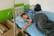 Khách sạn hạng sang nói gì khi khách phản ánh bị ngộ độc thực phẩm?