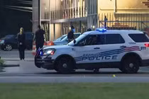 Mỹ: Bắn chết mẹ và em gái rồi đấu súng với cảnh sát