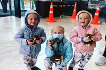 Nghi án mẹ sát hại 3 con gái gây chấn động