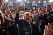  Mỹ sẽ khôi phục viện trợ quân sự cho Ukraine?