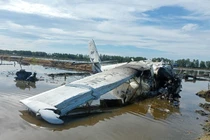 Rơi máy bay tại Indonesia, 4 người thiệt mạng